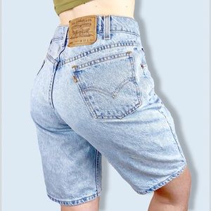 ✴️SOLD✴️Levi’s 550 Vintage Light High Waisted